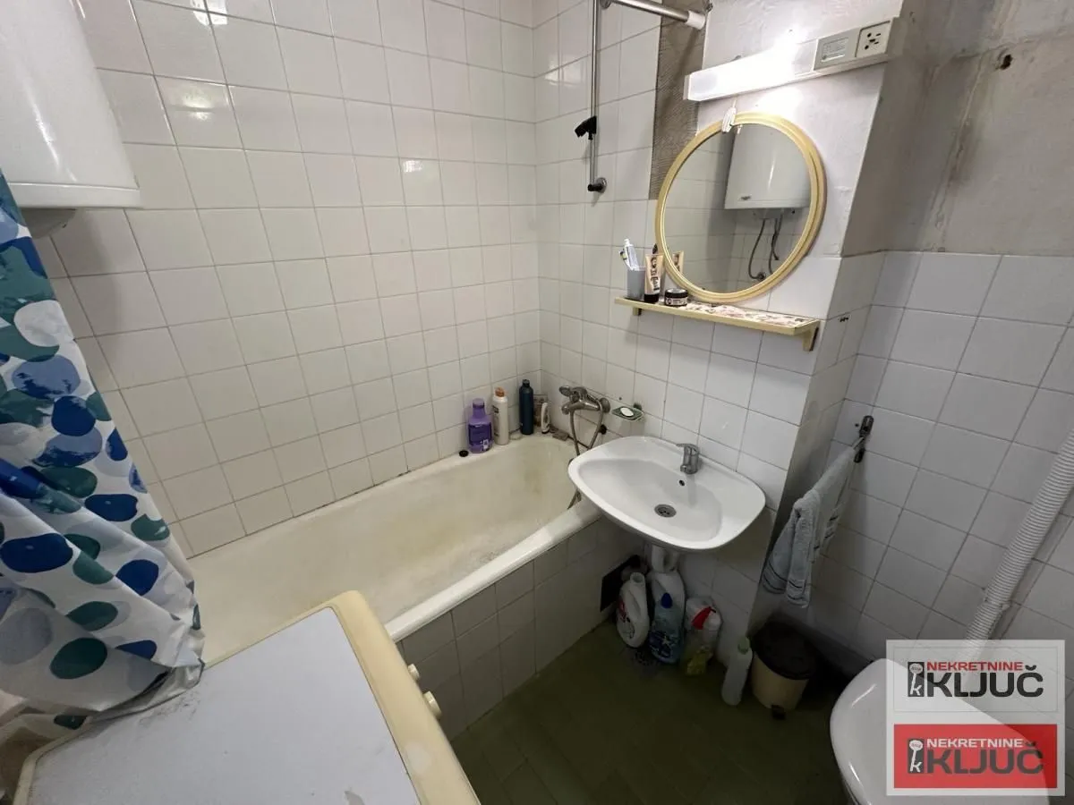 Prodaja, trosoban stan, 71m², Bulevar Oslobodjenja, Novi Sad Sve Podlokacije