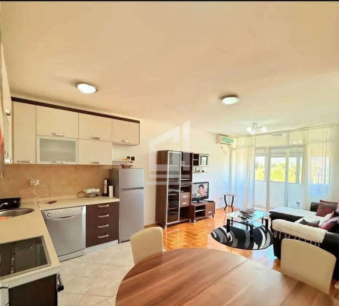 Rent, two bedroom apartment, 60m², City Kvart, Podgorica