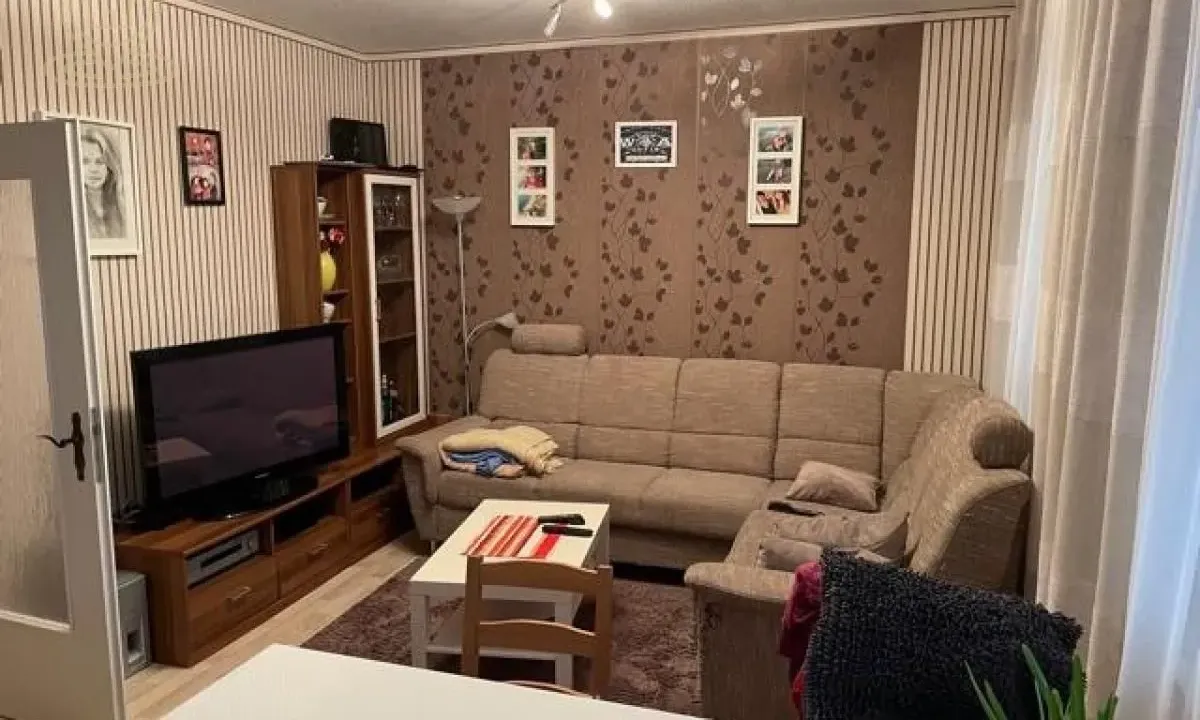 Izdavanje, trosoban stan, 63m², Erdoglija, Kragujevac