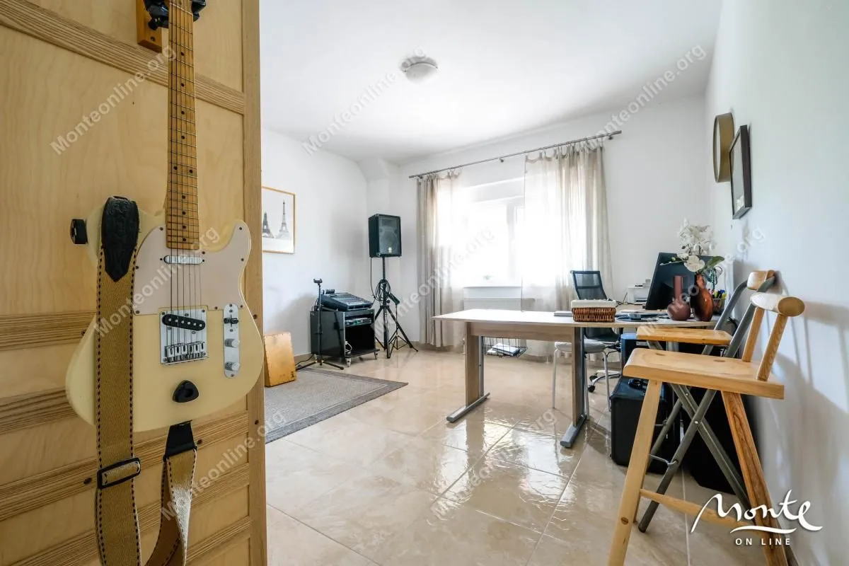 Sale, house, 177m², Krimovica, Kotor
