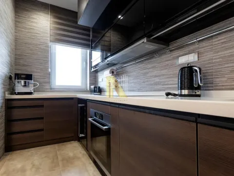 Izdavanje, četvorosoban stan, 125m², Sajmište, Novi Sad - image 6