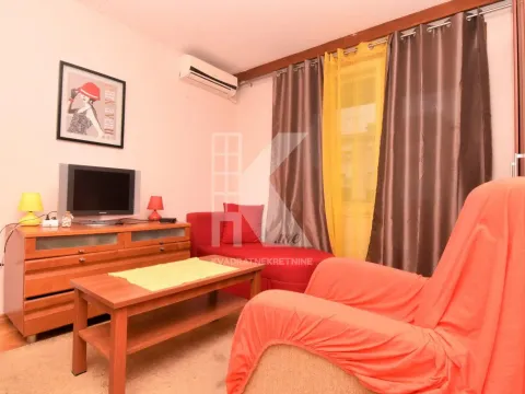 Izdavanje, garsonjera, 30m², Lepa Kata, Podgorica - image 3