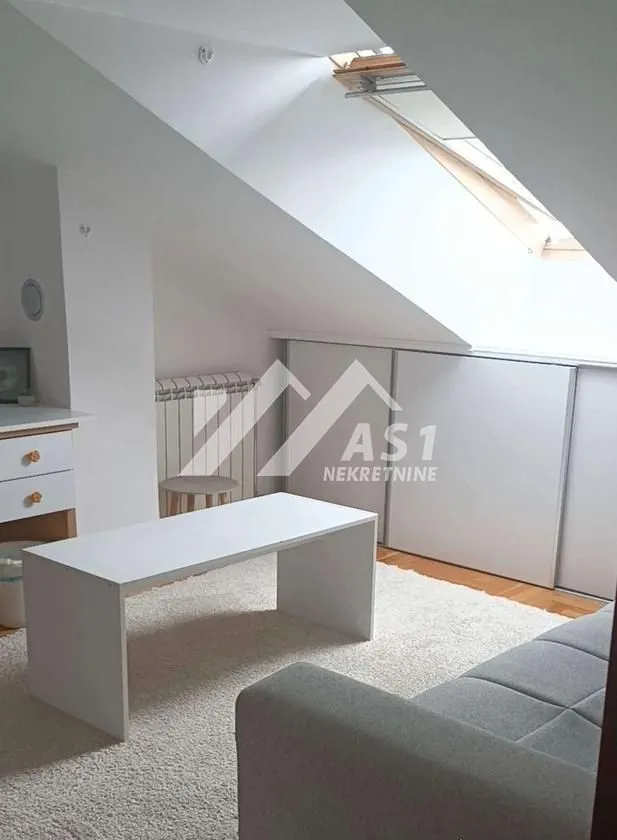 Izdavanje, stan, 105m², Sajam, Novi Sad Sve Podlokacije