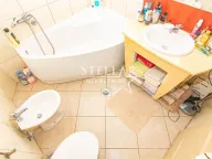 Sale, house, 200m², Zabjelo, Podgorica - image 11