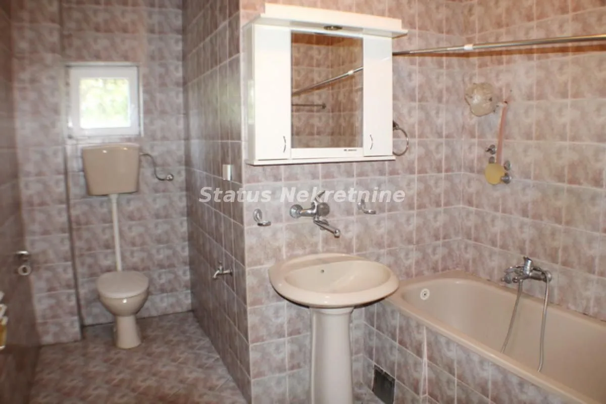 Prodaja, kuća, 225m², Veternik, Novi Sad Sve Podlokacije
