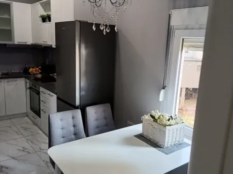 Rent, two bedroom apartment, 50m², Zvezdara Sve Podlokacije, Beograd - image 6