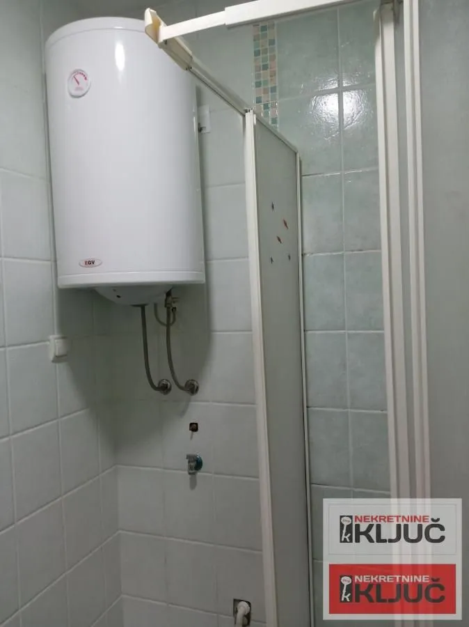 Izdavanje, jednosoban stan, 36m², Grbavica, Novi Sad Sve Podlokacije
