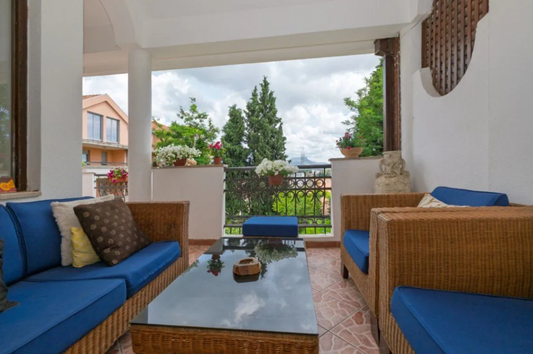 Rent, five bedroom apartment, 280m², Gorica C, Podgorica