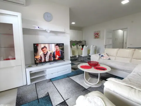 Izdavanje, jednosoban stan, 59m2, Šušanj, Bar Izdavanje, jednosoban stan, 59m2, Šušanj, Bar