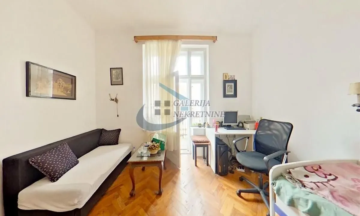 Prodaja, četvorosoban stan, 104m², Stari Grad, Beograd