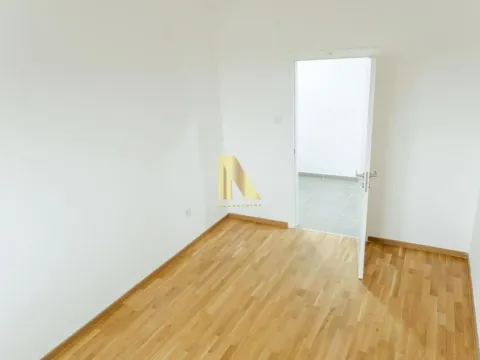 Prodaja, četvorosoban stan, 94m², Avijatičarsko naselje, Novi Sad Sve Podlokacije - image 6