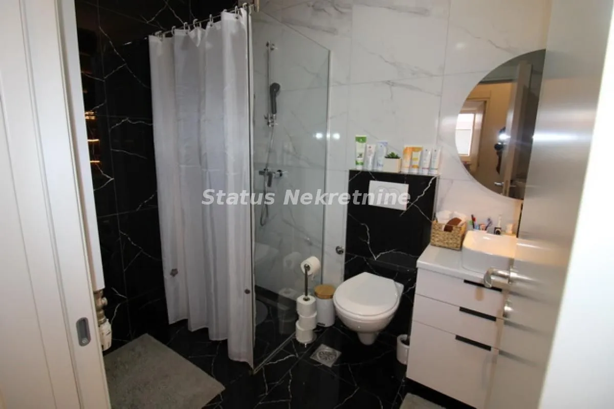 Prodaja, trosoban stan, 62m², Petrovaradin, Novi Sad