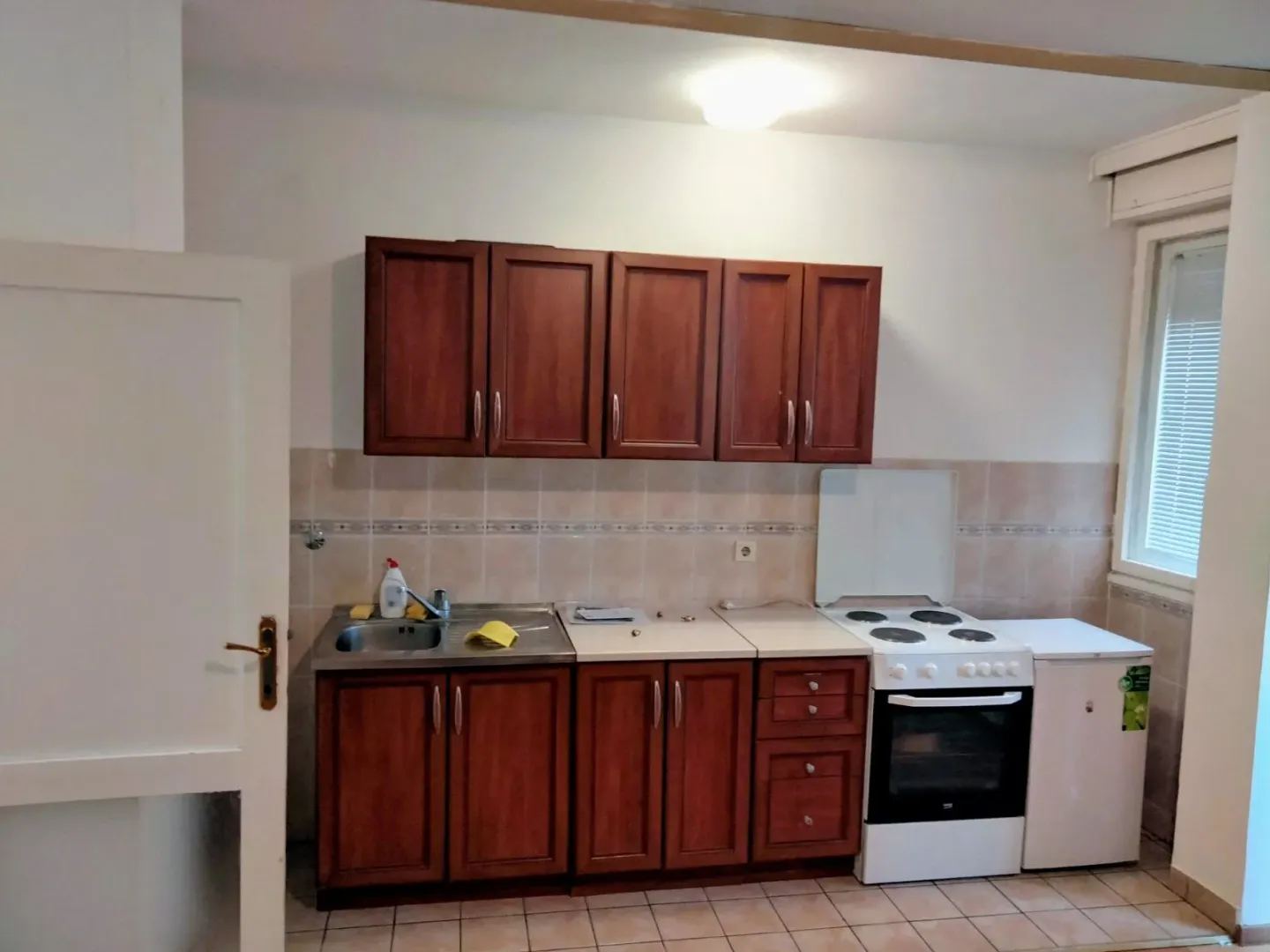 Rent, studio apartment, 35m², Pejton, Podgorica