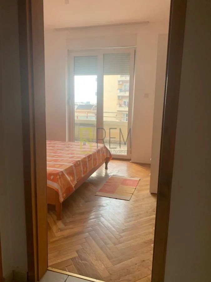 Rent, one bedroom apartment, 45m², Stari Aerodrom, Podgorica