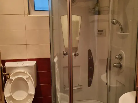 Sale, three bedroom apartment, 90m², Petrovac, Budva - image 11