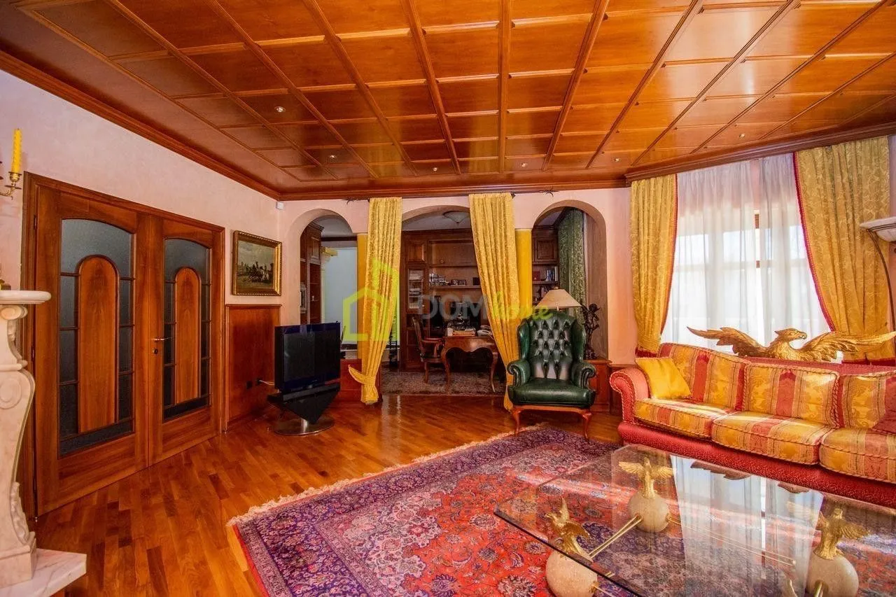 Prodaja, kuća, 750m², Pod Goricom, Podgorica