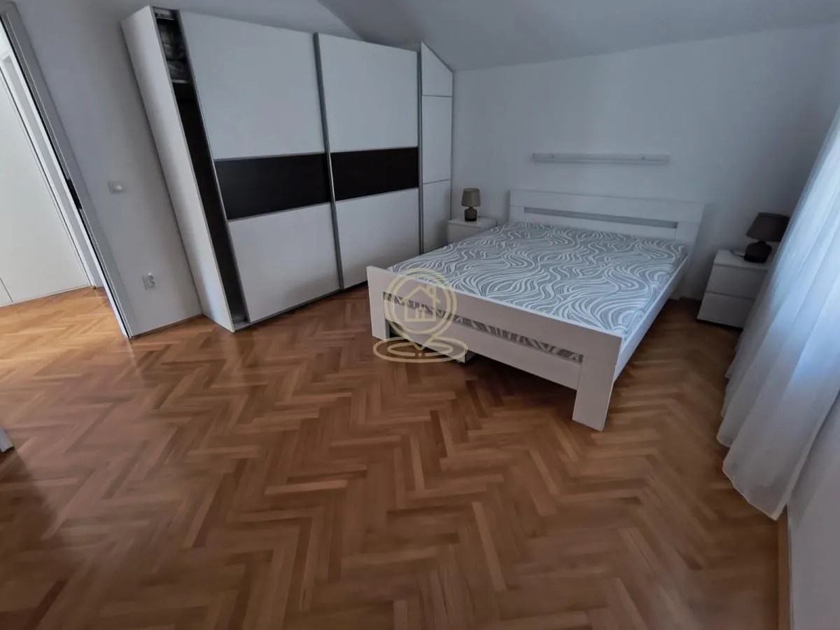 Rent, four bedroom apartment, 100m², Senjak, Beograd