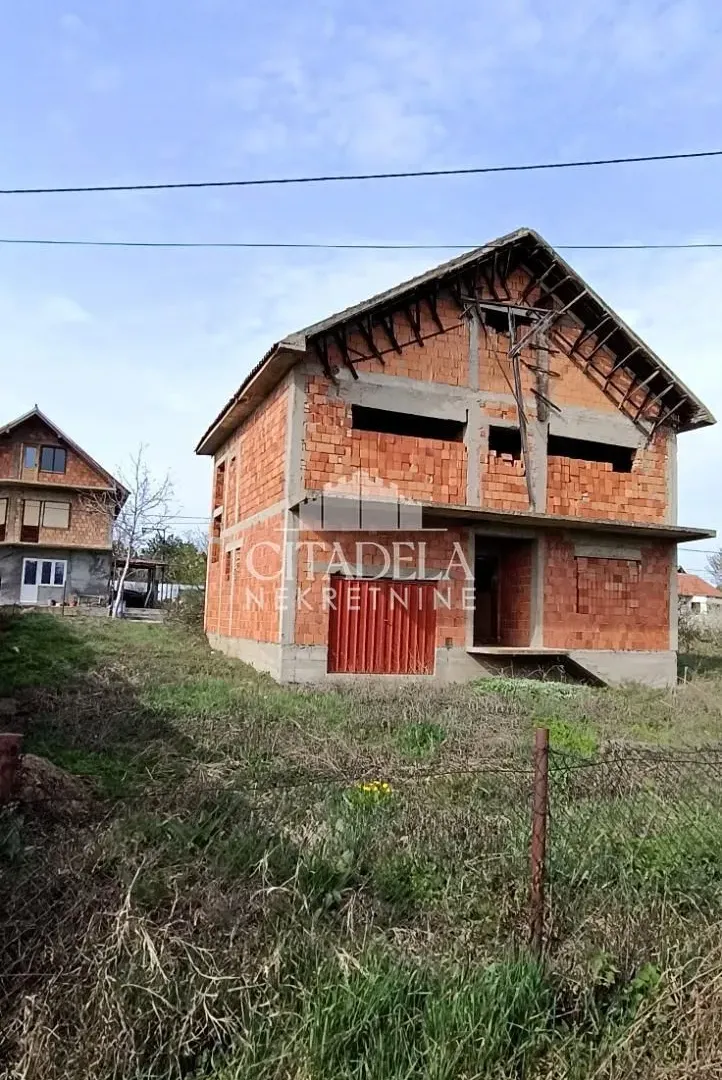 Prodaja, kuća, 180m², Lisović, Barajevo