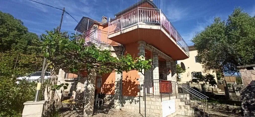Prodaja, kuća, 194m², Tripovići, Tivat