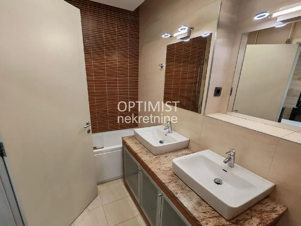Rent, four bedroom apartment, 148m², Savski Venac, Beograd