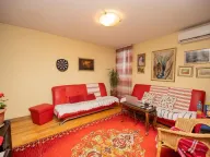 Prodaja, trosoban stan, 100m², Blok 5, Podgorica - image 2