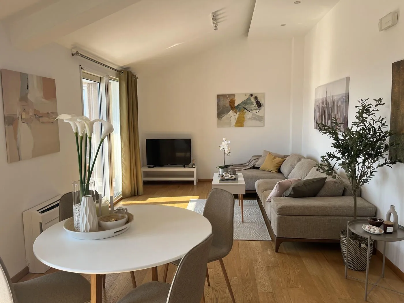 Prodaja, trosoban stan, 99m², Kalimanj, Tivat