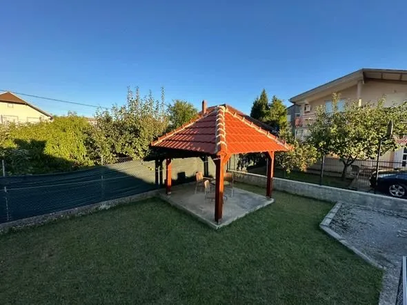 Rent, house, 70m², Tološi, Podgorica