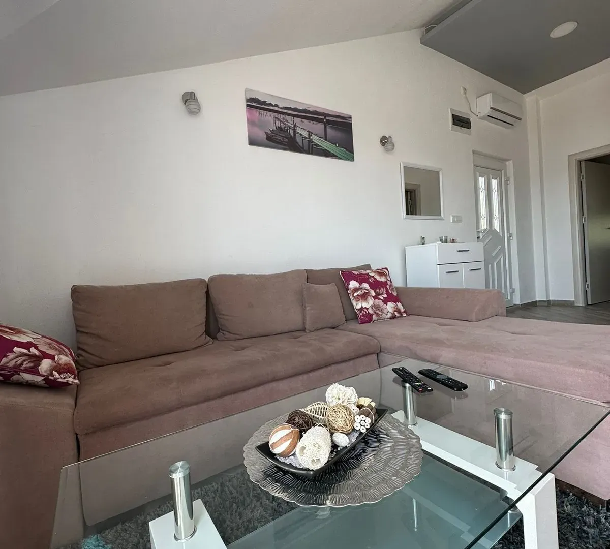 Rent, one bedroom apartment, 40m², Mažina, Tivat