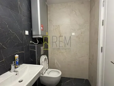 Izdavanje, dvosoban stan, 64m², Tološka šuma, Podgorica - image 6