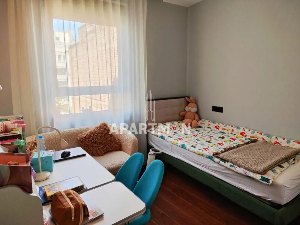 Izdavanje, stan, 136m², Tašmajdan, Palilula Sve Podlokacije