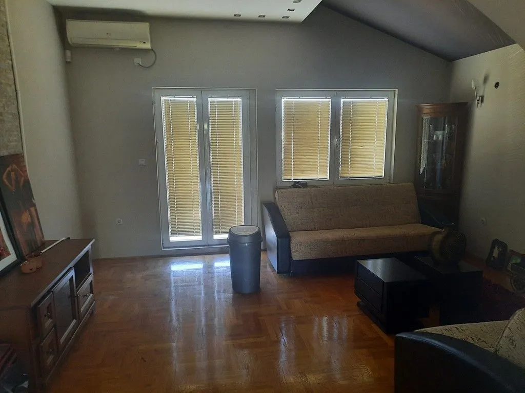 Rent, house, 300m², Donja Gorica, Podgorica