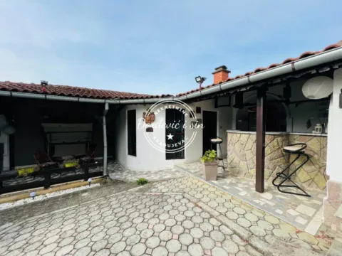 Sale, house, 340m², Knić, Srbija - image 5