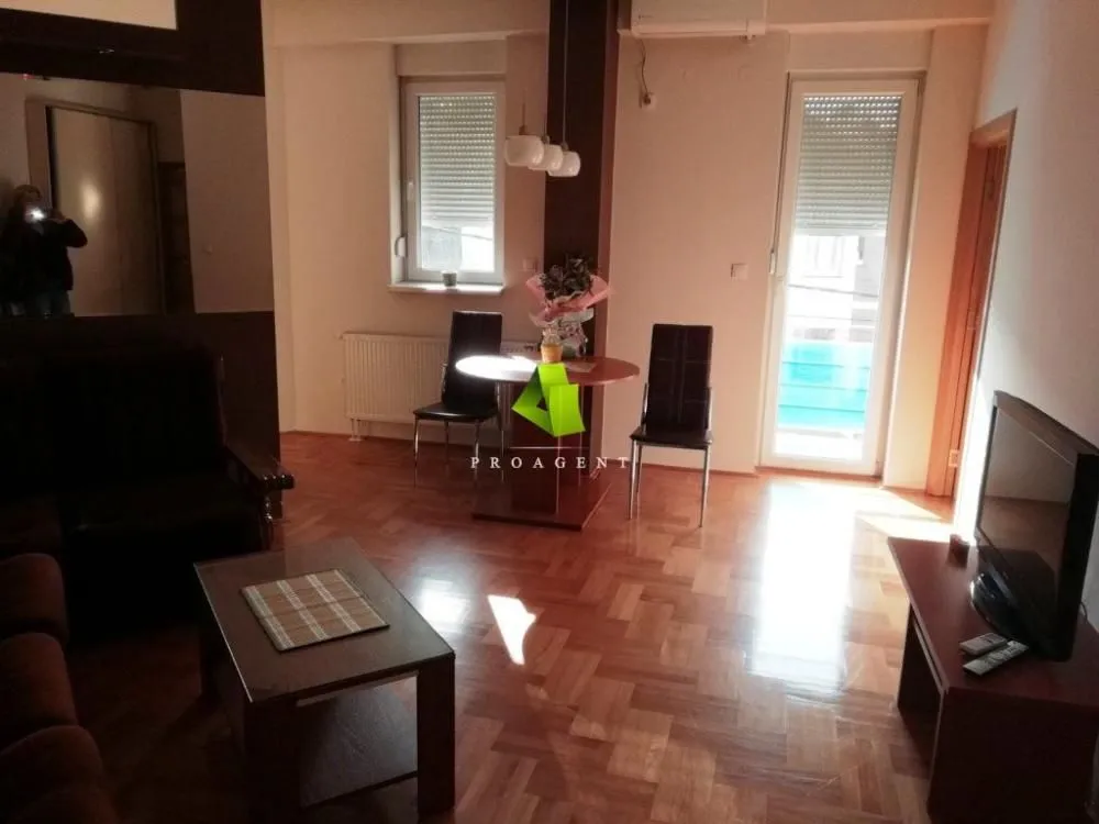Izdavanje, dvosoban stan, 51m², Medijana, Niš
