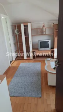 Izdavanje, dvosoban stan, 45m², Adamovićevo Naselje, Novi Sad Sve Podlokacije - image 2