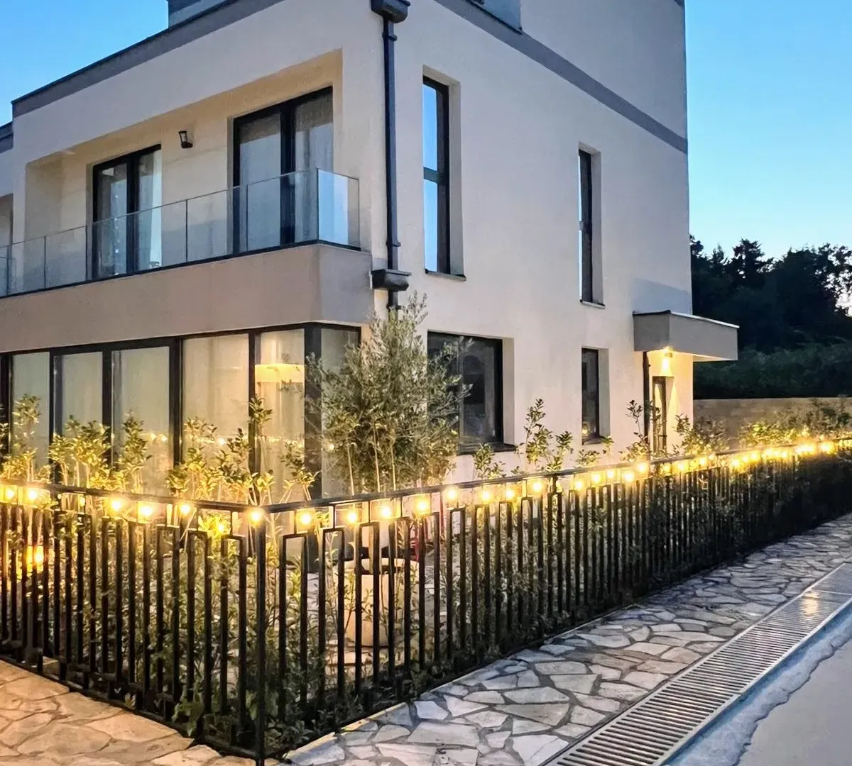 Prodaja, kuća, 176m², Lastva Grbaljska, Kotor