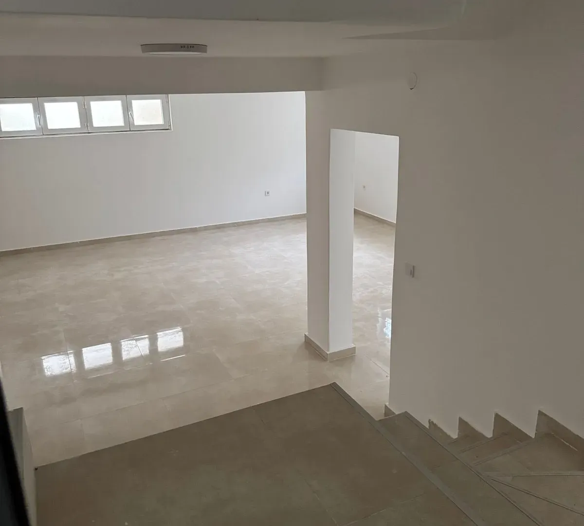 Rent, house, 500m², Stari Aerodrom, Podgorica