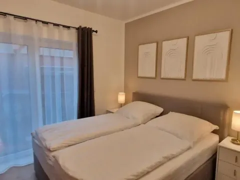 Izdavanje, trosoban stan, 135m², Stari Grad, Beograd - image 10