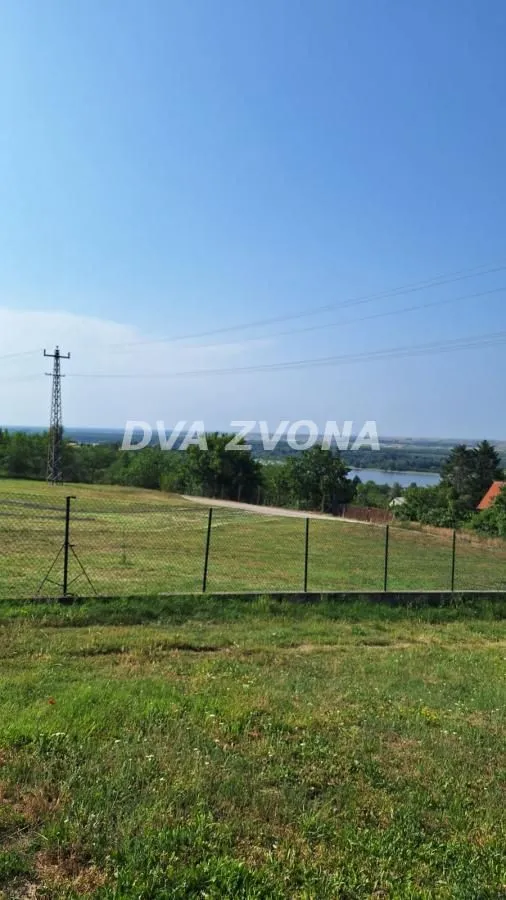 Prodaja, plac, 2800m², Novi Slankamen, Inđija