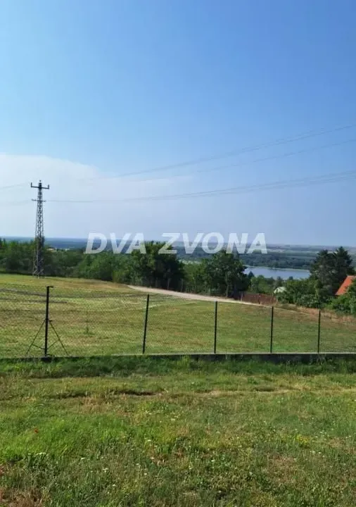 Prodaja, plac, 2800m², Novi Slankamen, Inđija