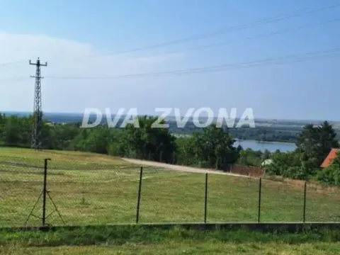 Prodaja, plac, 2800m², Novi Slankamen, Inđija