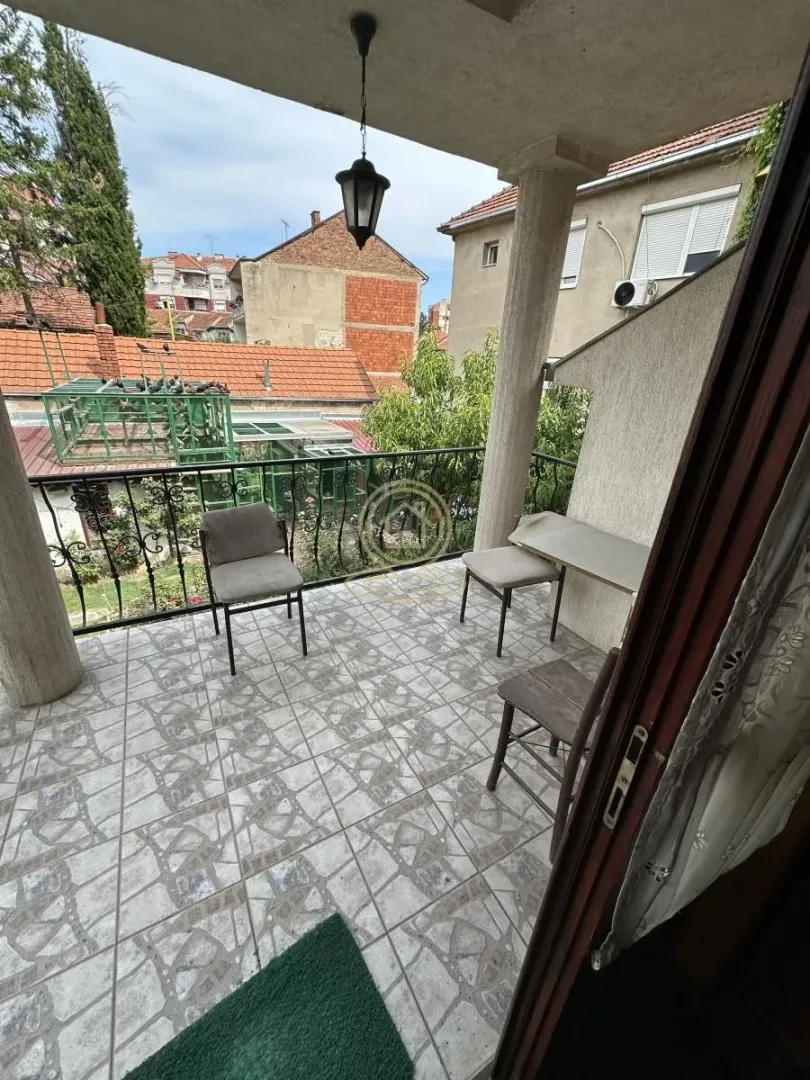 Prodaja, kuća, 290m², Palilula, Niš