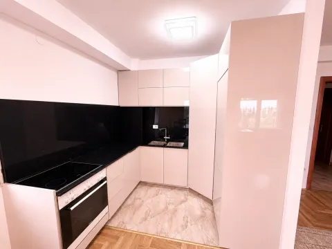 Izdavanje, trosoban stan, 92m², Krivi Most, Podgorica - image 4