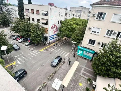 Prodaja, dvosoban stan, 64m², Centar, Podgorica - image 6