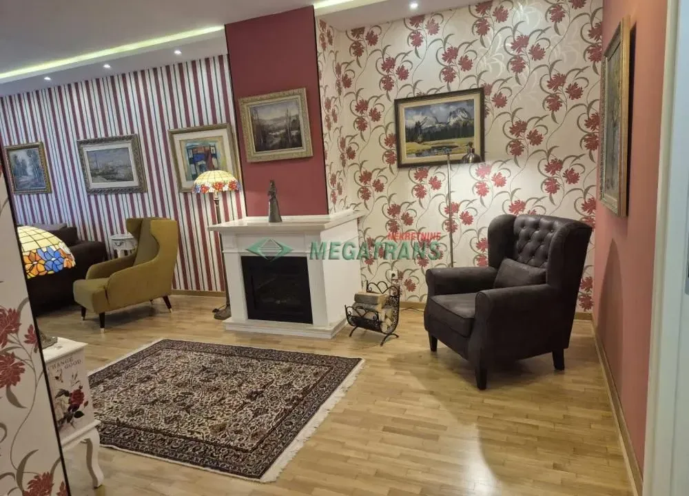 Izdavanje, trosoban stan, 102m², Belvil, Beograd