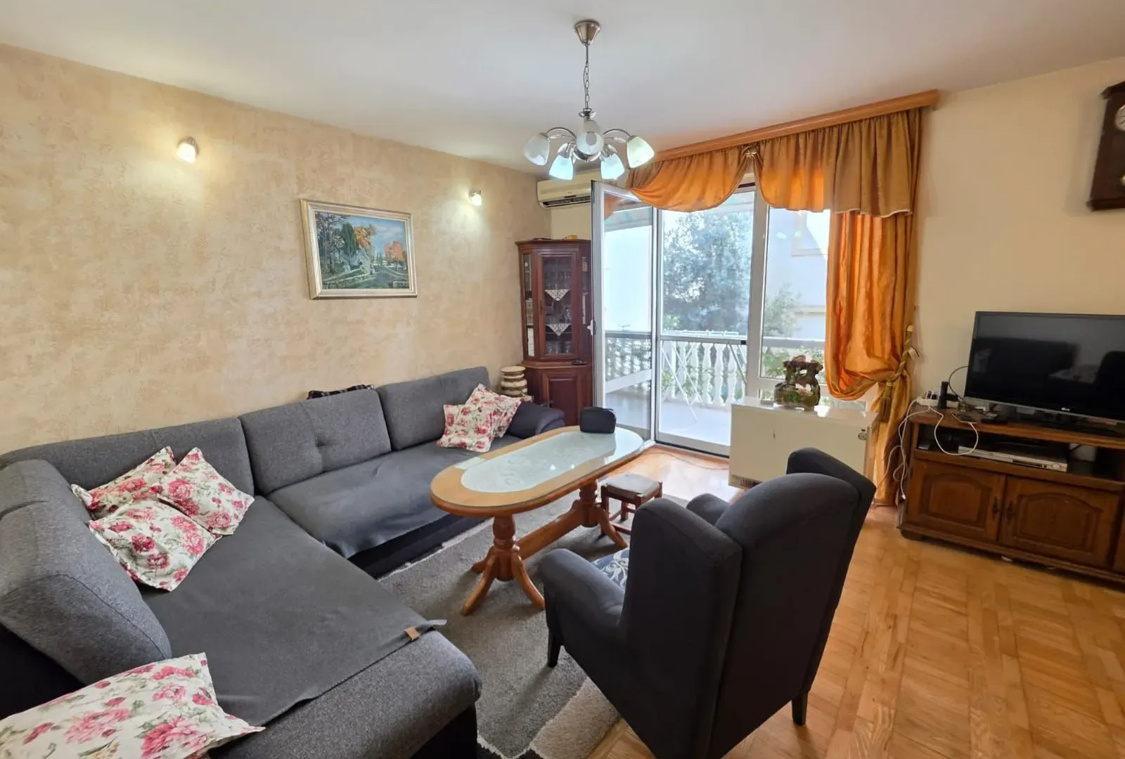Sale, house, 368m², Bečići, Budva