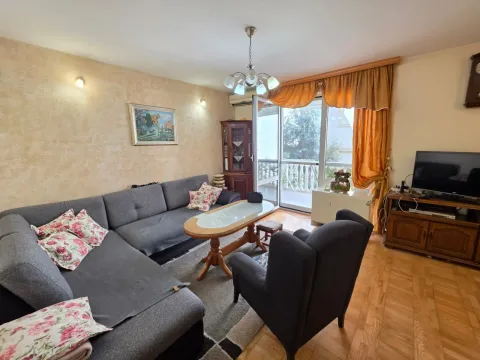 Sale, house, 368m², Bečići, Budva - image 11