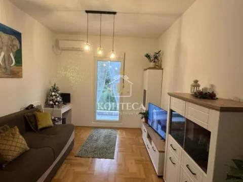 Sale, apartment, 44m², Tivat, Crna Gora
