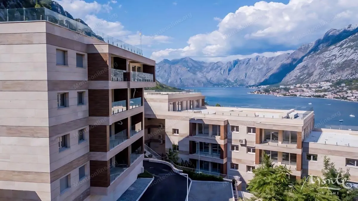 Prodaja, jednosoban stan, 52m², Škaljari, Kotor