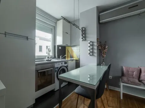 Prodaja, dvosoban stan, 49m², Centar, Novi Sad - image 5