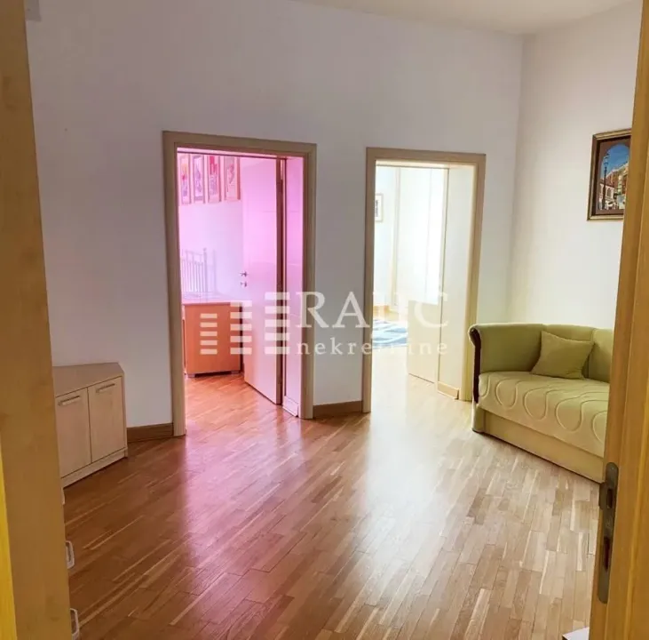 Rent, three bedroom apartment, 92m², Tašmajdan, Palilula Sve Podlokacije
